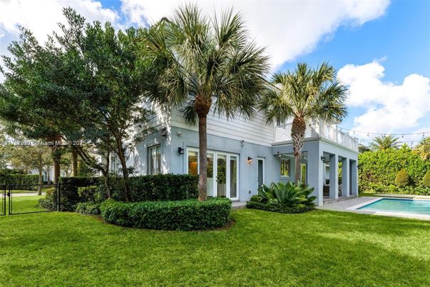 Backyard, Exterior, Pool