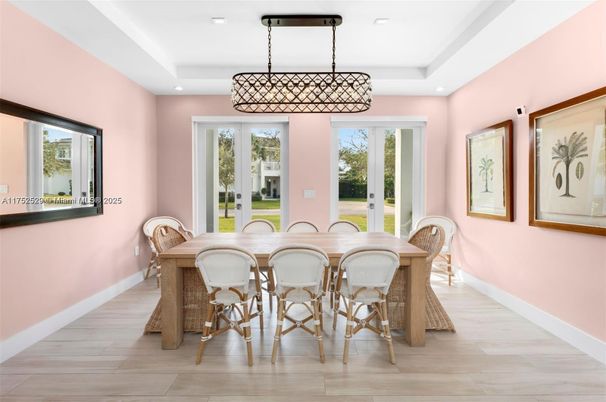 Chandelier, Dining room, Interior, Pendant Lights, Recessed Lighting, Wood Texture Flooring