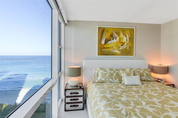 Bedroom, Interior, Water