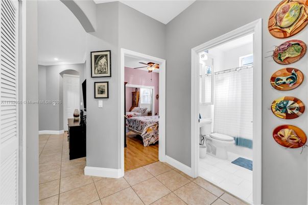 Bathroom, Interior, Recessed Lighting, Wood Texture Flooring