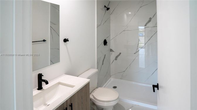 Bathroom, Interior, Marble Walls