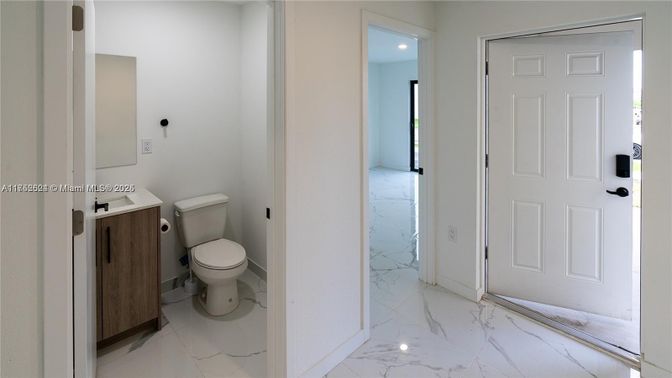 Bathroom, Interior, Marble, Recessed Lighting