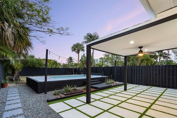 Exterior, Hot Tub, Pool