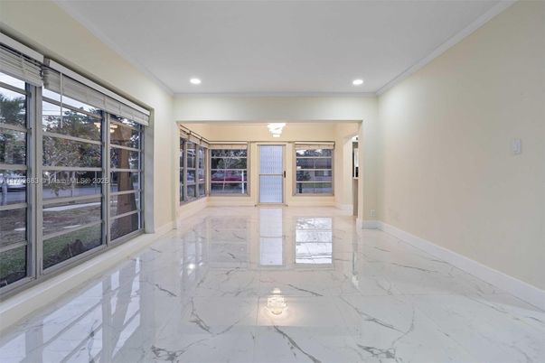 Empty room, Interior, Marble, Recessed Lighting