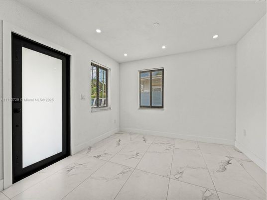 Empty room, Interior, Marble, Recessed Lighting