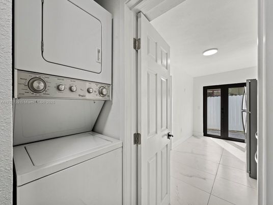 Interior, Marble, Utility Closets, Washer
