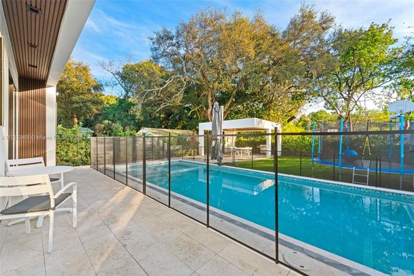 Exterior, Playground, Pool