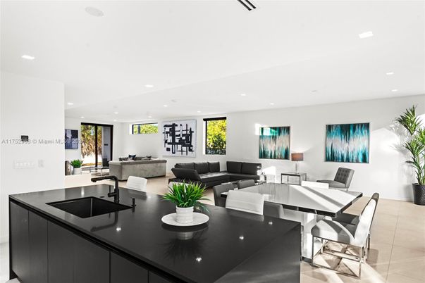 Dining room, Interior, Living room, Recessed Lighting