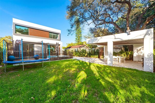 Backyard, Exterior, Playground