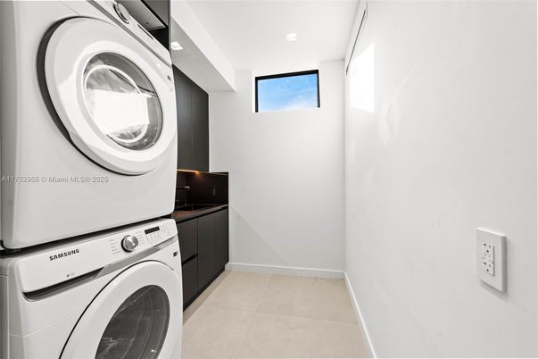 Interior, Recessed Lighting, Utility Closets, Washer