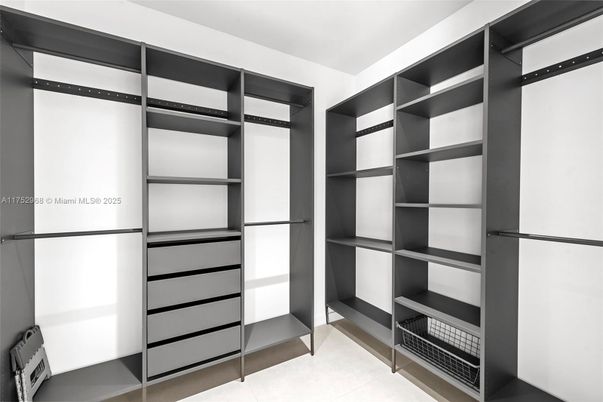 Interior, Walk-in Closets