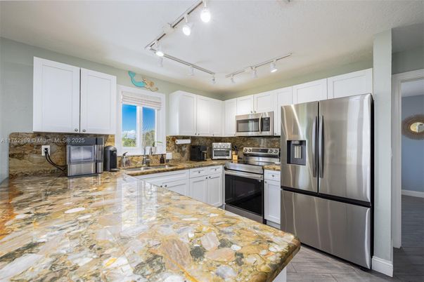 Interior, Kitchen, Stainless Steel Appliances
