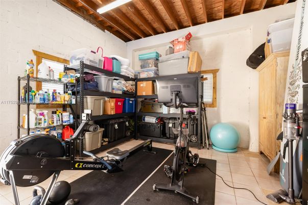 Fitness Equipment, Interior, Wooden Beams, Wooden Ceilings
