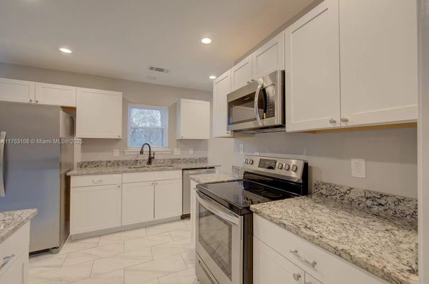 Interior, Kitchen, Marble, Recessed Lighting
