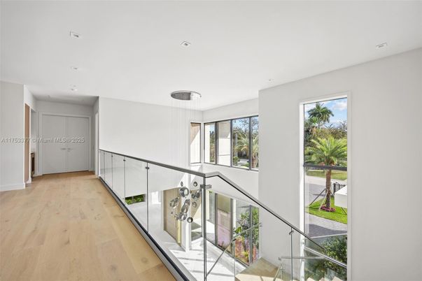 Interior, Pendant Lights, Recessed Lighting, Wood Texture Flooring