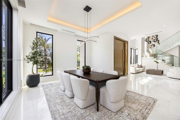 Dining room, Interior, Pendant Lights, Recessed Lighting