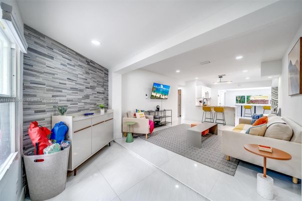 Interior, Kitchen, Living room, Pendant Lights, Recessed Lighting