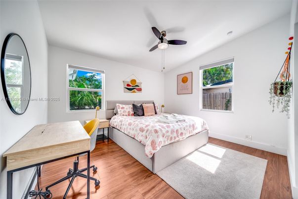 Bedroom, Home Office, Interior, Wood Texture Flooring