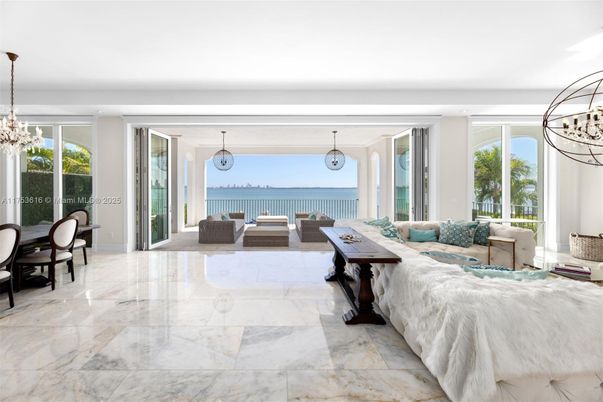 Chandelier, Dining room, Interior, Living room, Pendant Lights, Water