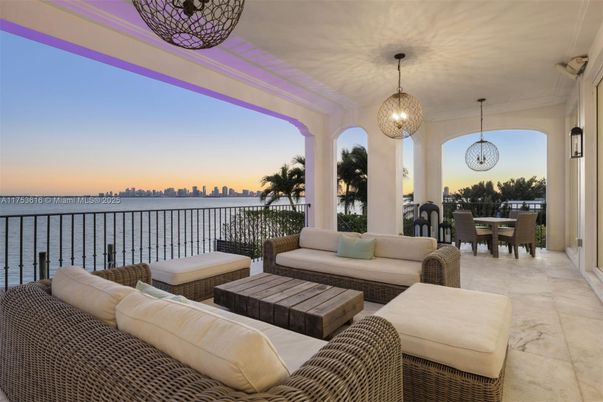 Dining room, Exterior, Interior, Pendant Lights, Water
