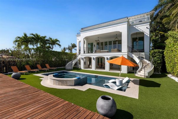 Backyard, Exterior, Pool