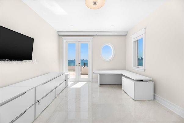 Interior, Recessed Lighting, Water