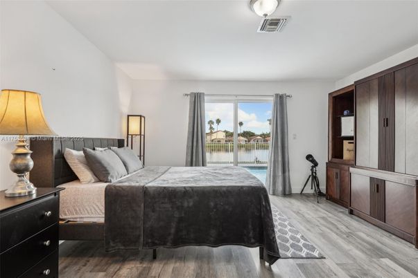 Bedroom, Interior, Water, Wood Texture Flooring
