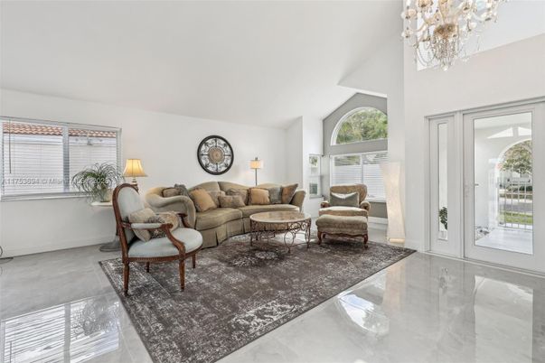 Chandelier, Interior, Living room