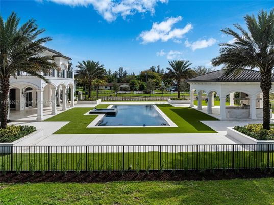 Backyard, Exterior, Pool