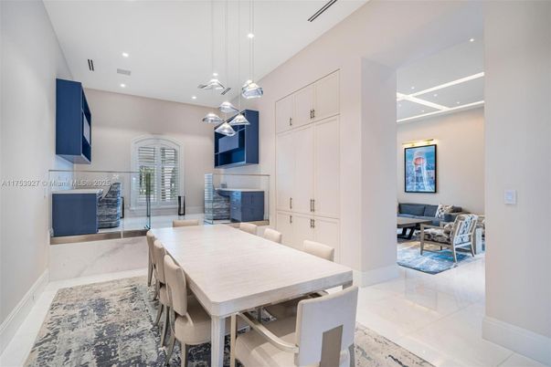Dining room, Interior, Living room, Pendant Lights, Recessed Lighting