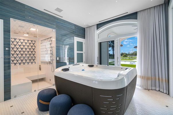 Bathroom, Hot Tub, Interior, Recessed Lighting