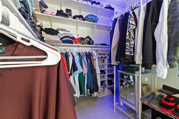 Interior, Walk-in Closets