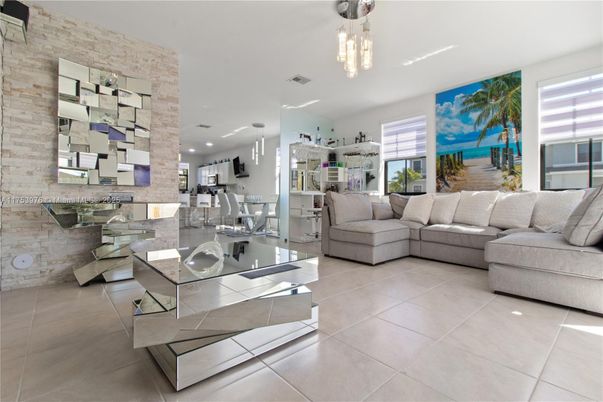 Interior, Kitchen, Living room, Pendant Lights, Recessed Lighting, Stone Walls