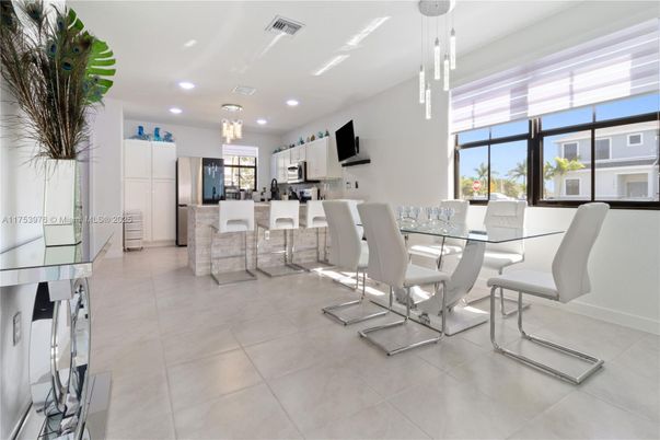 Dining room, Interior, Kitchen, Pendant Lights, Recessed Lighting