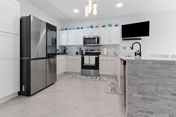 Interior, Kitchen, Pendant Lights, Recessed Lighting, Stainless Steel Appliances
