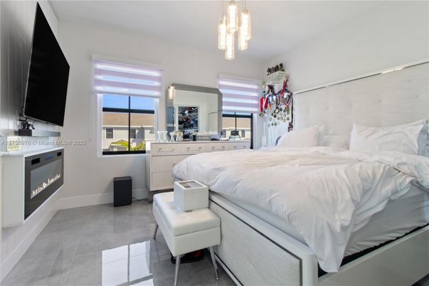 Bedroom, Interior, Pendant Lights