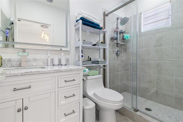 Bathroom, Glass Shower, Interior, Pendant Lights