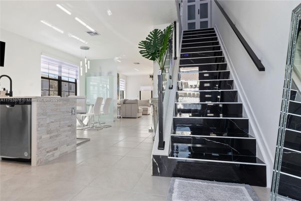 Interior, Living room, Pendant Lights, Recessed Lighting