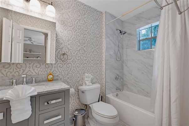 Bathroom, Interior, Marble Walls