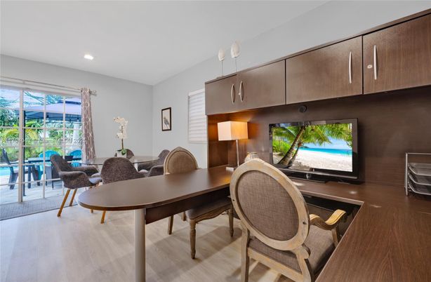Dining room, Interior, Living room, Recessed Lighting