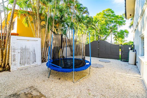 Backyard, Exterior, Playground
