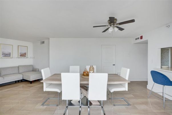 Dining room, Interior