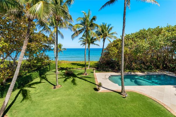 Exterior, Lake, Pool, Water