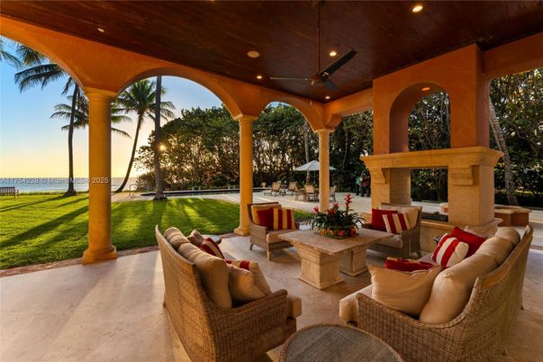 Exterior, Fireplace