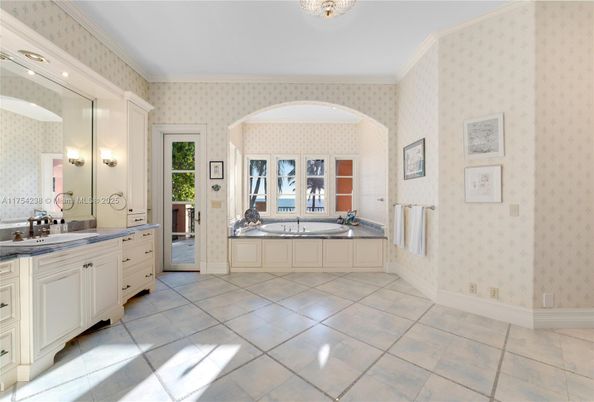 Bathroom, Interior, Tile Countertops