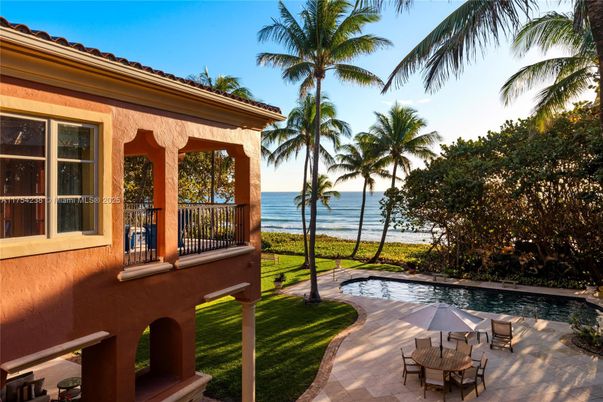 Exterior, Pool, Water