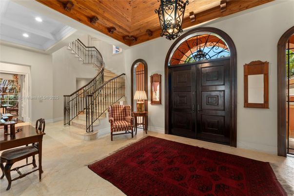 Interior, Pendant Lights, Recessed Lighting, Wooden Ceilings