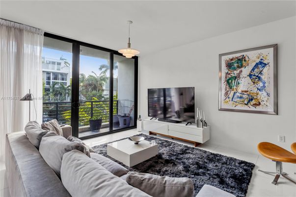 Interior, Living room, Pendant Lights