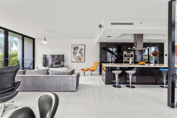 Dining room, Interior, Kitchen, Living room, Pendant Lights, Recessed Lighting, Stainless Steel Appliances