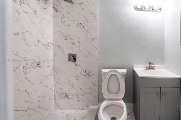 Bathroom, Interior, Marble Walls